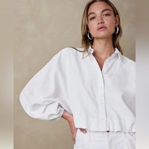 Banana republic white crop linen button down shirt.